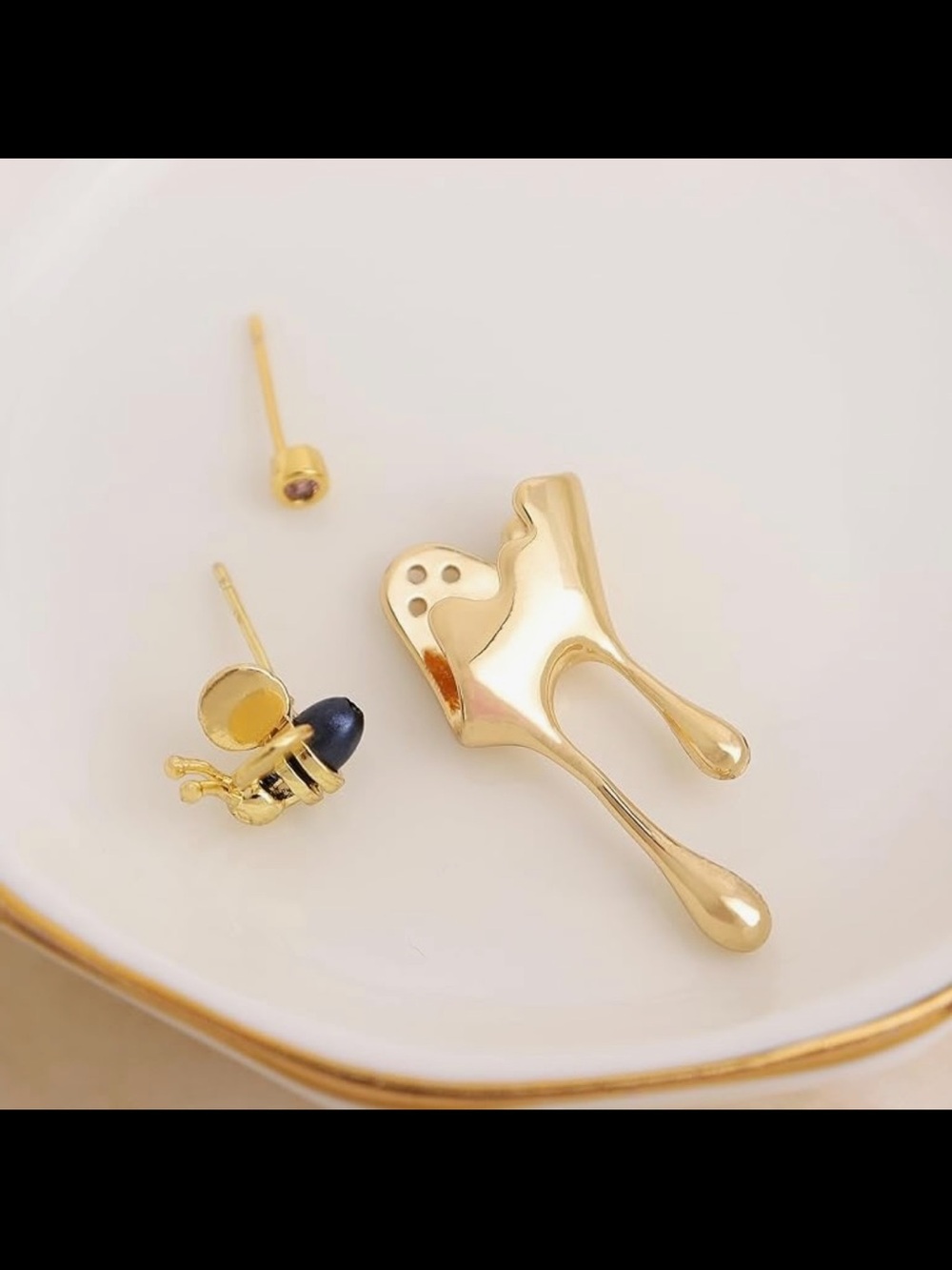 Honey Bee Earrings - Picture 3 of 4